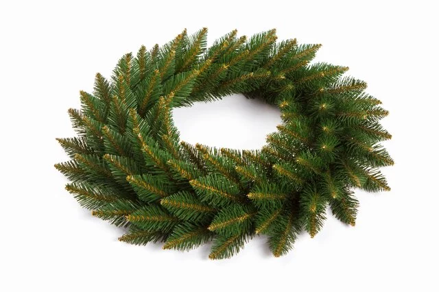 🎄 Vianočný veniec Smrek – 50 cm | Klasický hustý veniec z realistického ihličia x 5 kusov