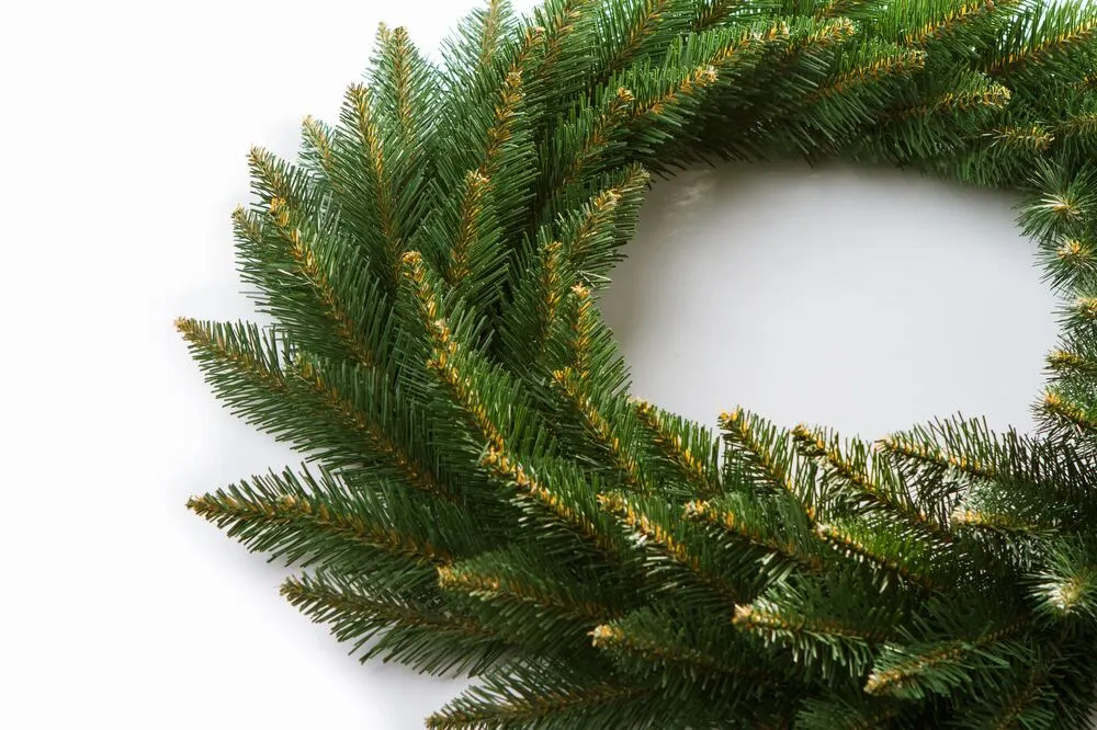 🎄 Vianočný veniec Smrek – 50 cm | Klasický hustý veniec z realistického ihličia x 5 kusov