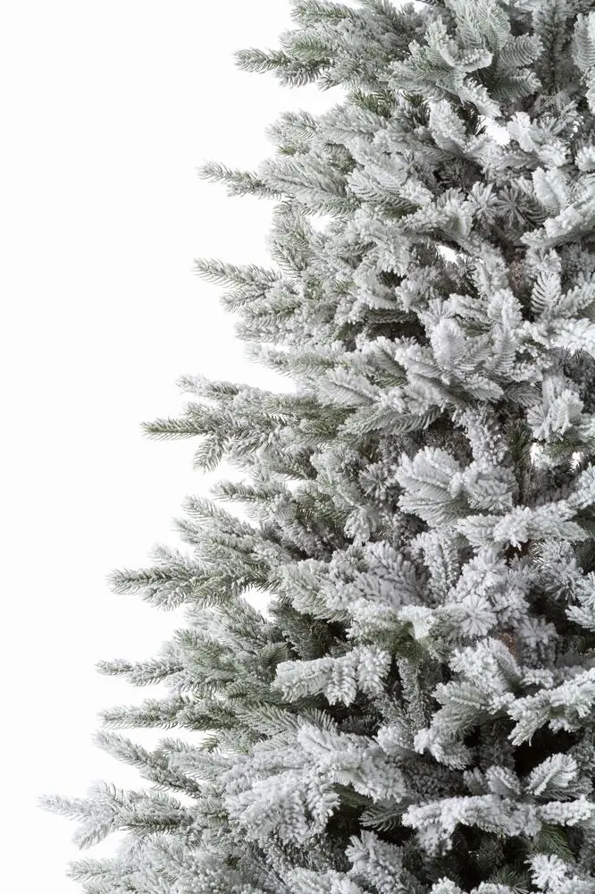 Smrek Tatranský 3D zasnežený vianočný stromček 220 cm