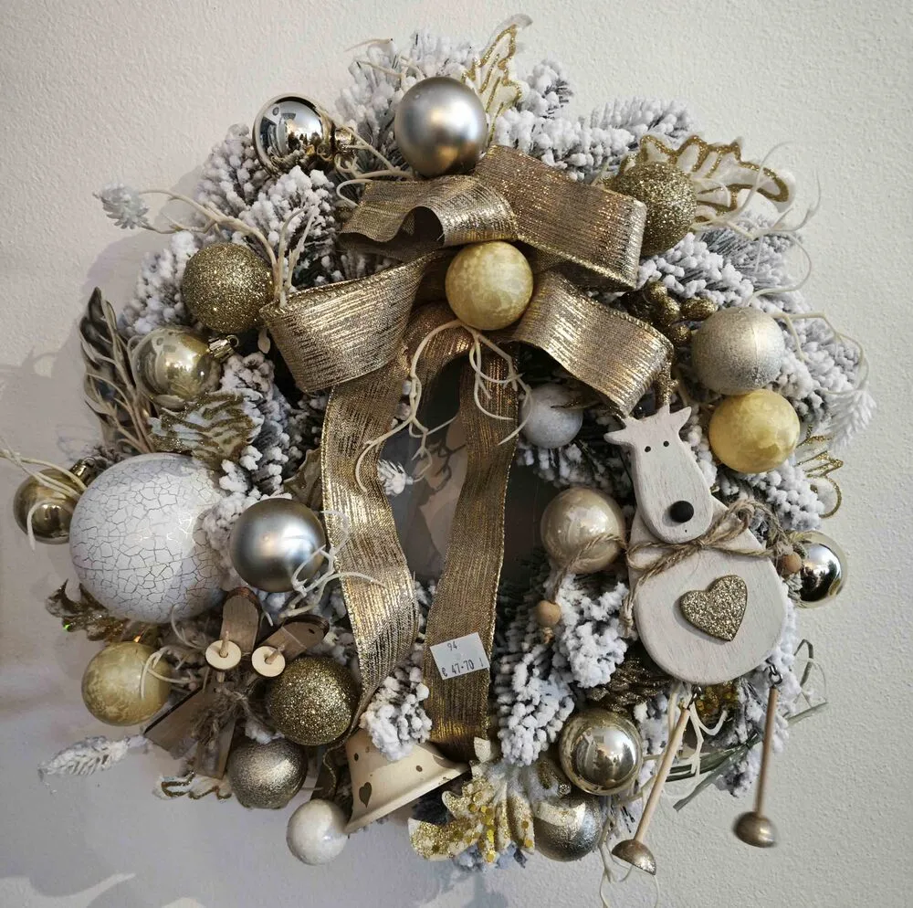 Vianočný veniec biely 40 cm – Zasnežený adventný veniec na dvere